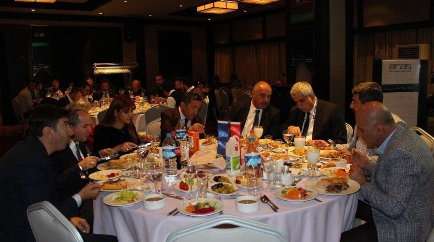 Aras Edaş&rsquo;tan İftar Yemeği
