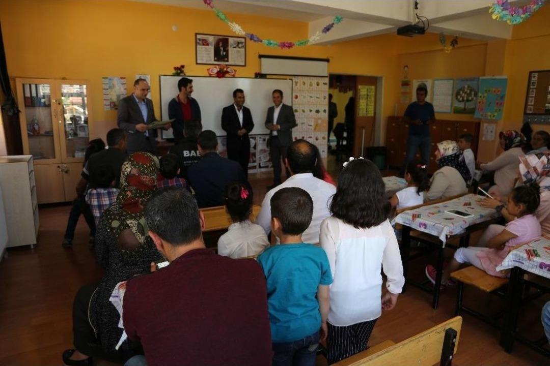 Varto&rsquo;da &Ouml;ğrencilerin Karne Sevinci