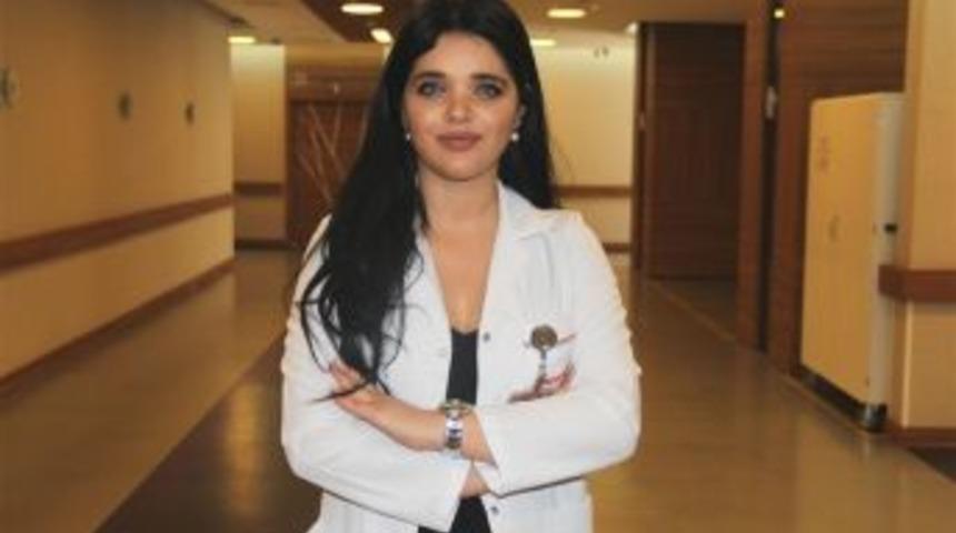 Psikologlardan &Ccedil;ocuğu Karne Alacak Ailelere Uyarı