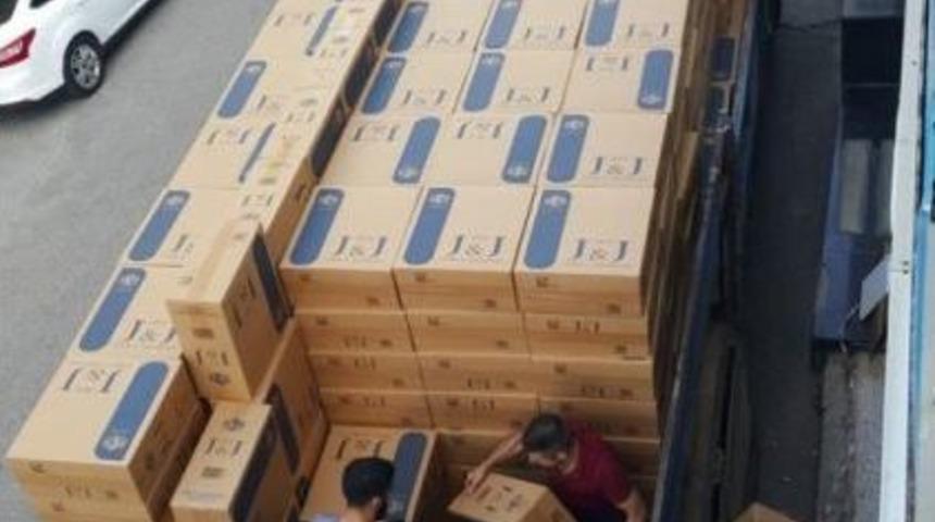 İstanbul Polisinden Sigara Ka&ccedil;ak&ccedil;ılarına Şok Baskın: 480 Bin Paket Ka&ccedil;ak Sigara Ele Ge&ccedil;irildi