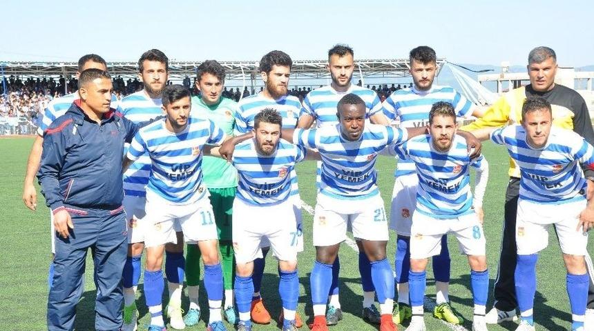 Ka&ccedil;an Şampiyonluk Sonrası Olaylar &Ccedil;ıktı: 2 Yaralı