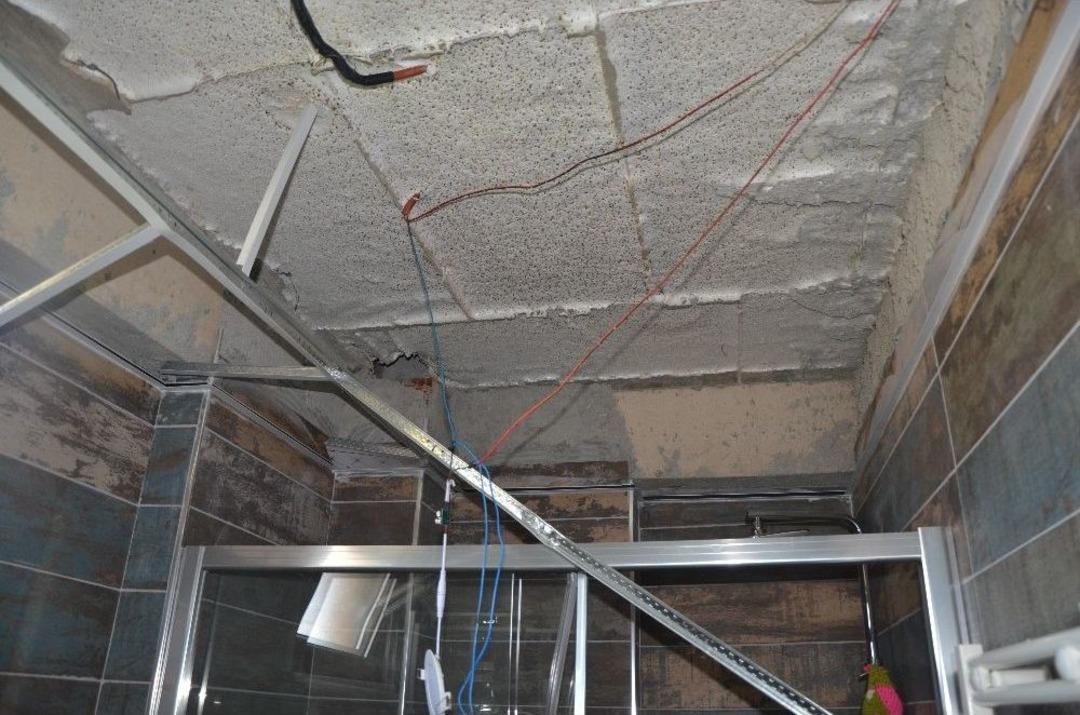 Banyoda Yaşanan Patlama Bu Hale Getirdi