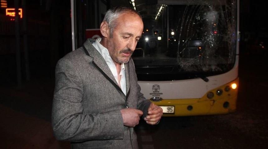Alkoll&uuml; S&uuml;r&uuml;c&uuml;, Belediye Otob&uuml;s&uuml;ne Ateş Edip Şof&ouml;r&uuml;n&uuml; Darp Etti