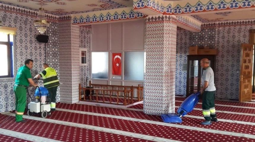 Camiler Bayrama Hazır