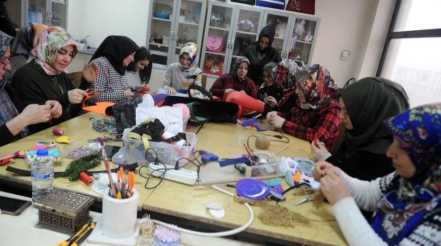 Kamek&rsquo;ten Kadınlara Ke&ccedil;e Tasarım Kursu