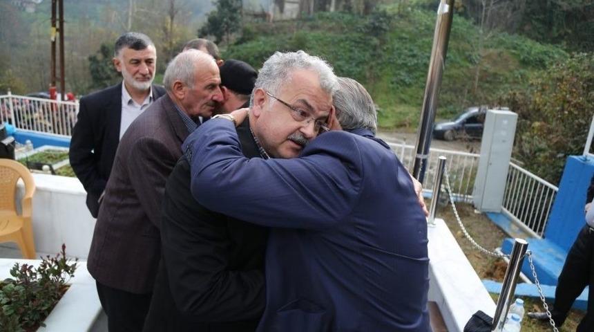 Kayseri&rsquo;de Şehit Olan Rizeli Uğur Korkmaz&rsquo;ın Kabri Başında Kur&rsquo;an-ı Kerim Okundu