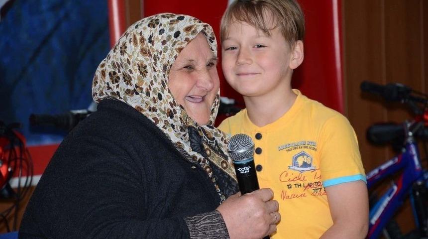 Okuma Yazma Kursiyerleri Sertifikalarını Aldı