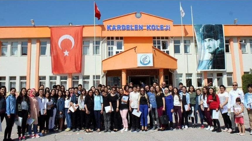 Kardelen Koleji&rsquo;nde Karne Sevinci