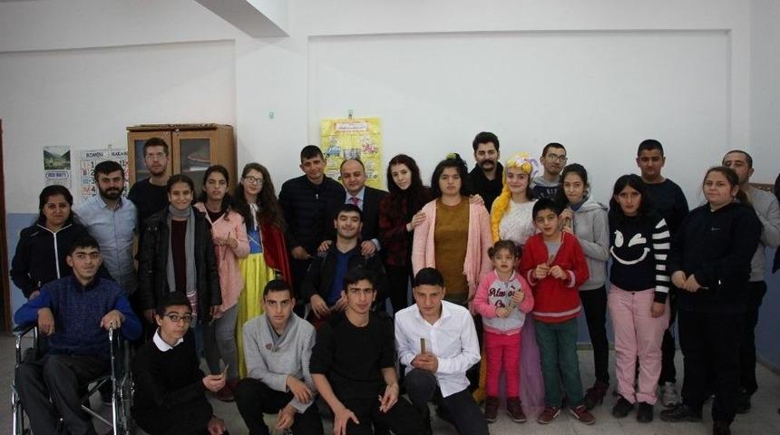 Artvin&rsquo;de &rsquo;tohum Kalemler&rsquo; Toprakla Buluşuyor