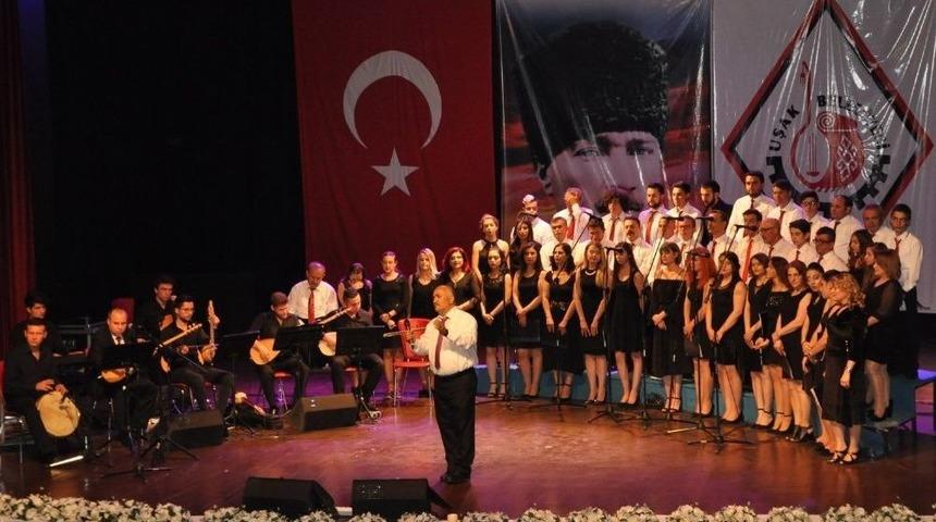 Aşıklar Diyarı Uşak&rsquo;ta T&uuml;rk&uuml; Akşamı