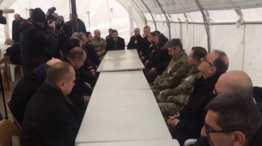 Bakan İsmet Yılmaz&rsquo;dan Şehit Ailesine Ziyaret