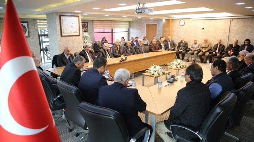 Muhtarlar Başkan B&uuml;y&uuml;kkılı&ccedil;&rsquo;ı Ziyaret Etti