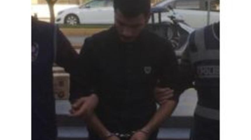 Kafe Hırsızları Yakalandı