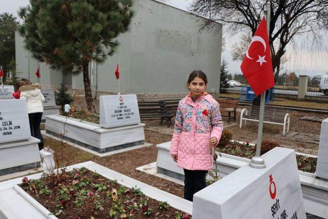 Tekden Koleji Öğrencilerinden Şehitliğe Ziyaret