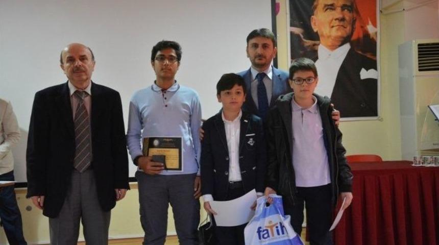 Kur&rsquo;an-ı Kerimi G&uuml;zel Okumak İ&ccedil;in Yarıştılar