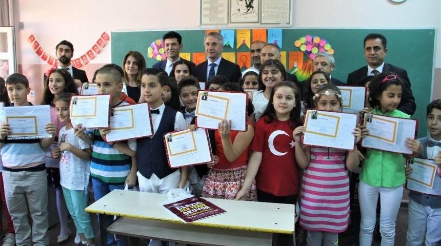 Elazığ’da 128 Bin Öğrenci Karne Heyecanı Yaşadı