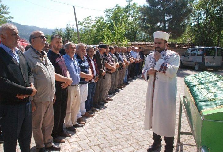 Karnesini Alacağı Gün Toprağa Verildi G5