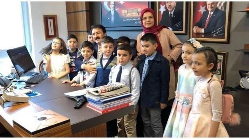 Aydemir Tbmm&rsquo;de Tatbikat İlk&ouml;ğretim Okulu &Ouml;ğrencilerini Ağırladı