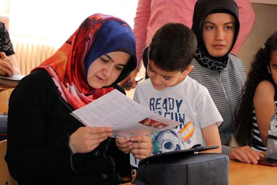 Yozgat&rsquo;ta &Ouml;ğrenciler Karne Heyecanı Yaşadı
