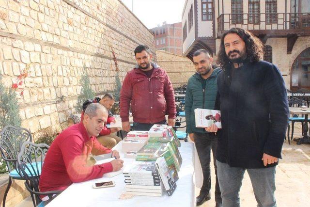 Adıyamanlı Fırıncının Üçüncü Kitabı Çıktı