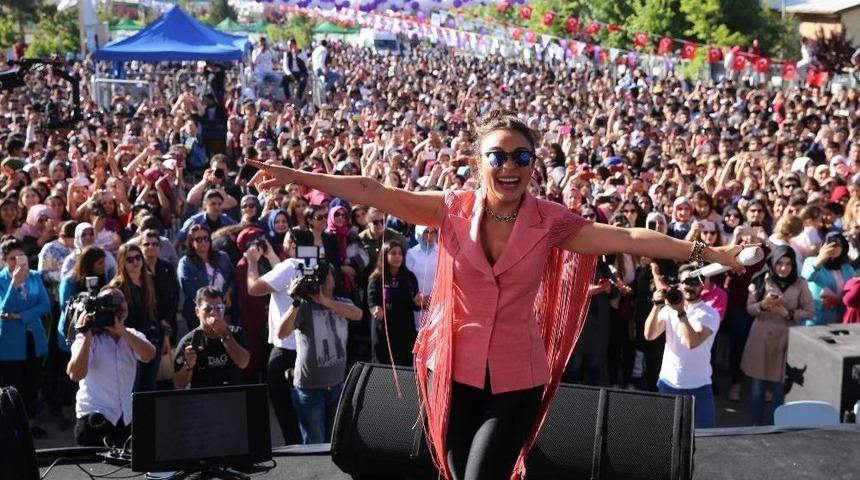 Ziynet Sali Mardin’i Salladı