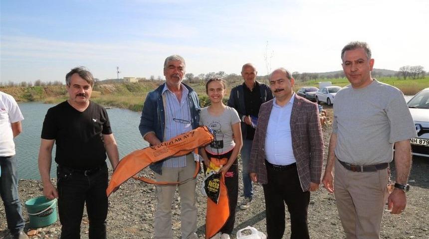 Uşak&rsquo;ta Aileler Balık Tutma Yarışına Girdi