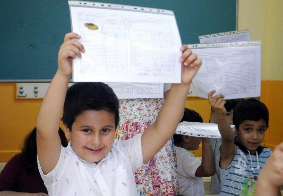 18 Milyon &Ouml;ğrenci Karnelerini Aldı