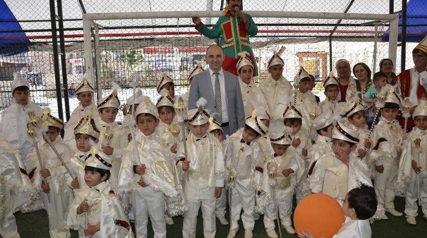 Beyt&uuml;şşebap&rsquo;ta 40 &Ccedil;ocuk S&uuml;nnet Ettirildi