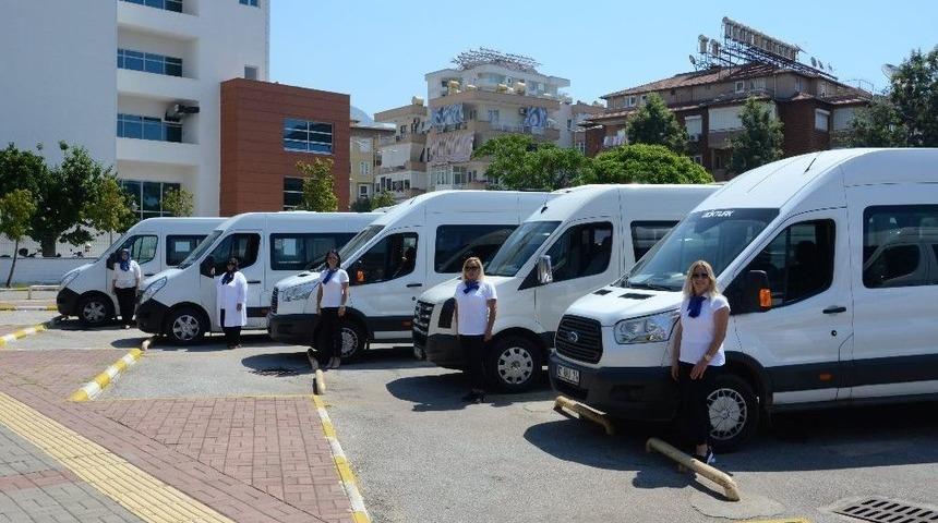 Kadınları Plaja Kadın Servis Şof&ouml;rleri Taşıyacak