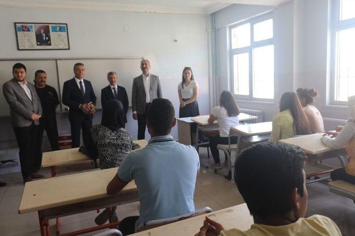 Adalet Bakanı Gül Öğrencilere Karnelerini Dağıttı G3