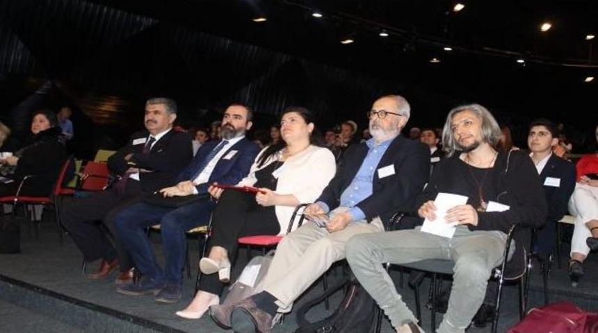 Kallmann Hastası Olan Y&ouml;netmen &Ouml;zt&uuml;rk: "kallmann Hastaları Kendilerini Gizliyor&rdquo;