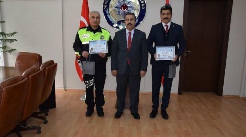 Denizli&rsquo;de Başarılı Polisler &Ouml;d&uuml;llendirildi