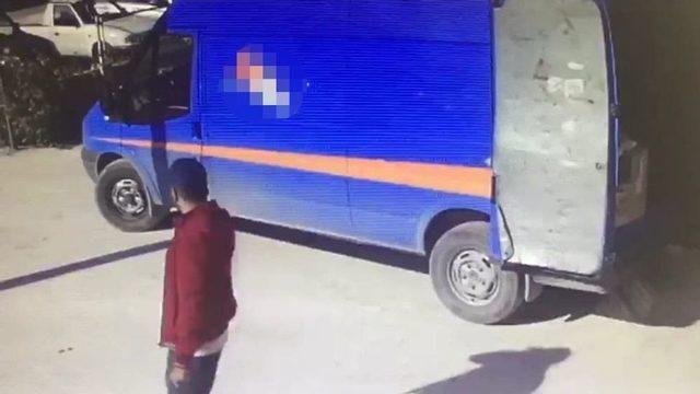 15 İlde 26 Suçtan Aranan Suç Makinesi, Bursa Polisinden Kaçamadı