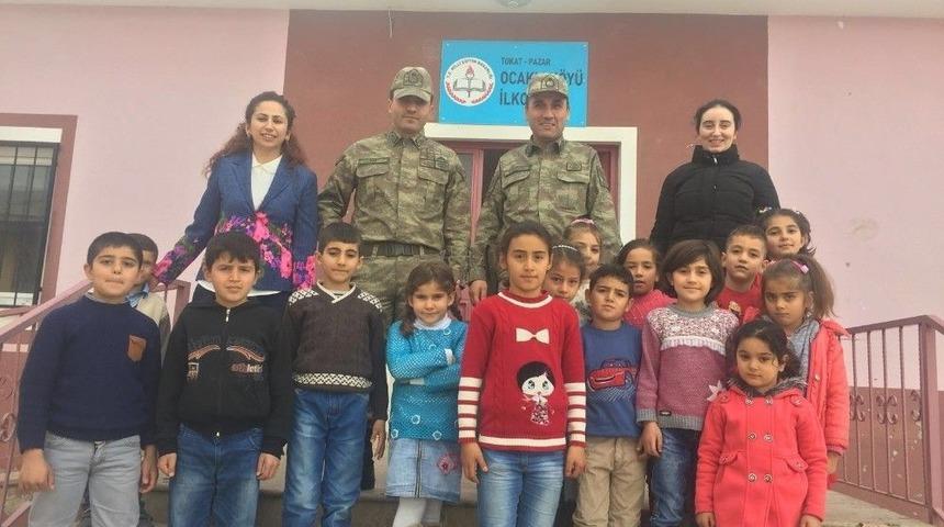 Jandarmadan &rsquo;&ccedil;ocuklarımız G&uuml;vende&rsquo; Uygulaması