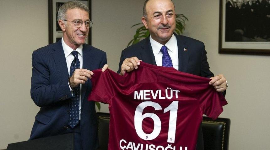 Bakan &Ccedil;avuşoğlu, Trabzonspor Başkanı Ağaoğlu&rsquo;nu Kabul Etti