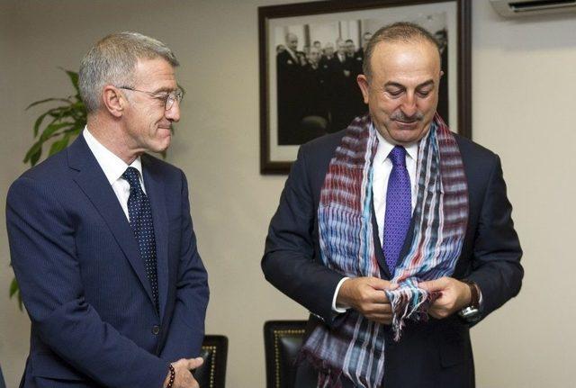 Bakan &Ccedil;avuşoğlu, Trabzonspor Başkanı Ağaoğlu&rsquo;nu Kabul Etti 2