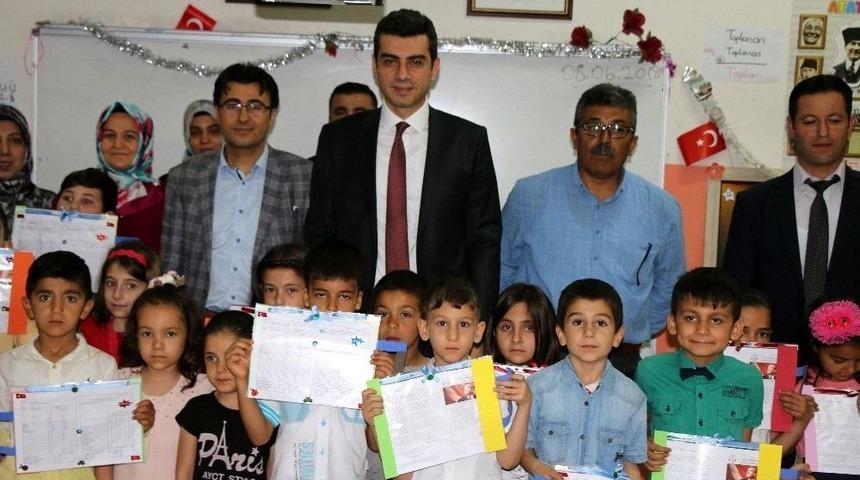 Hekimhan&rsquo;da &Ouml;ğrencilerin Karne Mutluluğu