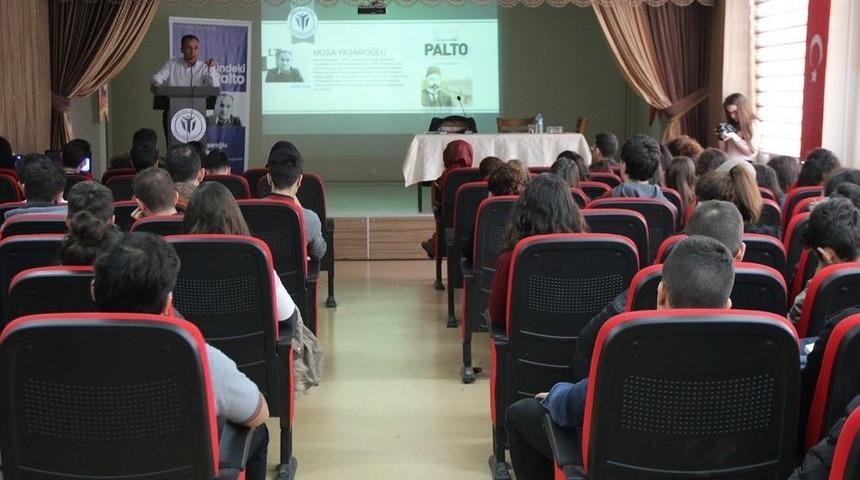 ’sürgündeki Palto’ Konulu Söyleşi Gerçekleştirildi