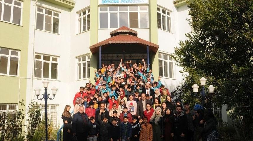 &Uuml;niversitede &ldquo;sportif, Sosyal Ve K&uuml;lt&uuml;rel Uyum&rdquo; Etkinliği