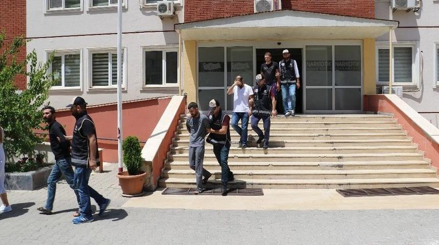 8 İlde 1 Milyarlık Tefeci Operasyonu: 33 G&ouml;zaltı