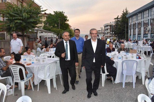 Başkan Ay, Uzunmustafa Sakinleri İle Orucunu Açtı