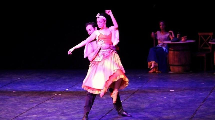 &ldquo;dansın 4 Rengi&rdquo; Balesi Samsun Sahnesinde