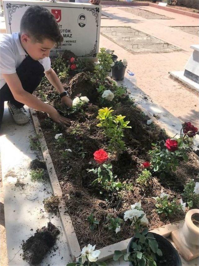 Tokat’ta Şehit Kabirleri Gül Kokuyor