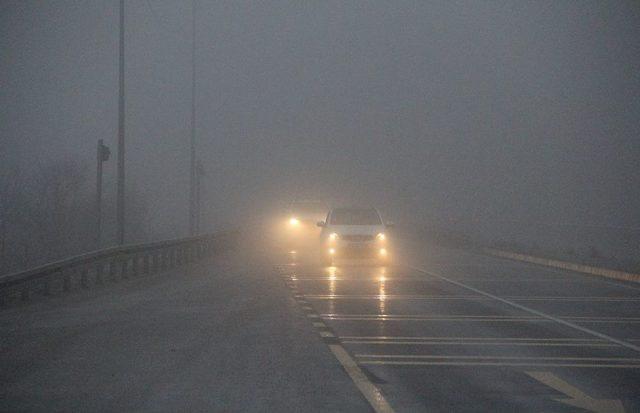 Bolu Dağı’nda Yoğun Sis Ulaşımı Olumsuz Etkiledi