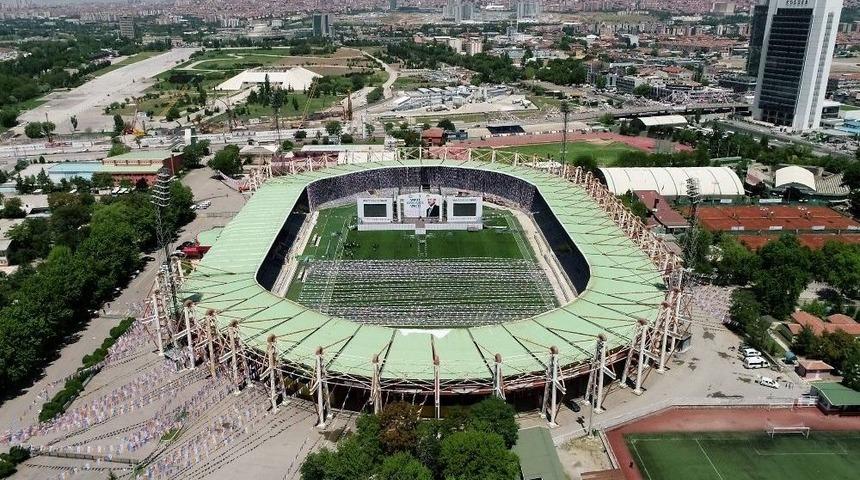 Ak Parti&rsquo;nin B&uuml;y&uuml;k Ankara Mitingi İ&ccedil;in Hazırlıklar Devam Ediyor