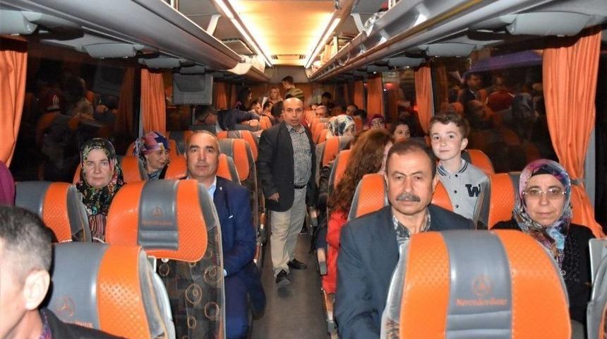 Bakkallar Ve Bayiler Belediye Desteği İle &Ccedil;anakkale Yolcusu