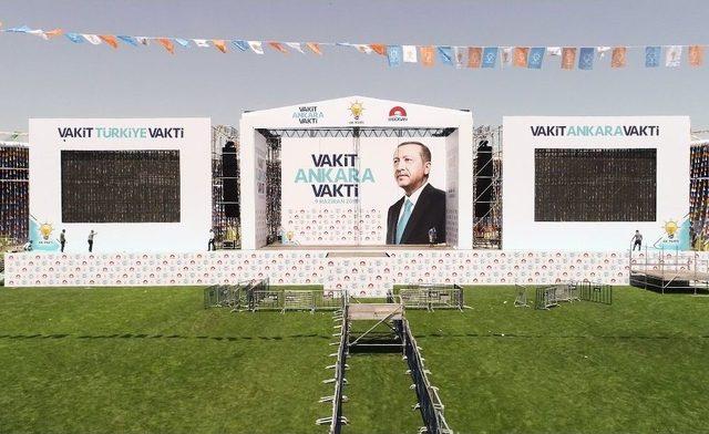 Ak Parti’nin Büyük Ankara Mitingi İçin Hazırlıklar Devam Ediyor