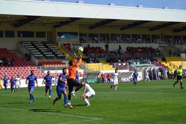 Şuhut Belediye Hisarspor, Play Off Maçında Emirdağspor’u Yendi 1