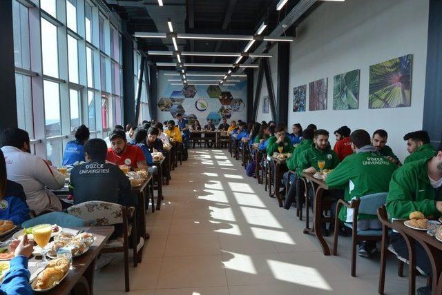 Rektör Başarılı Sporcularla Kahvaltıda Buluştu 3