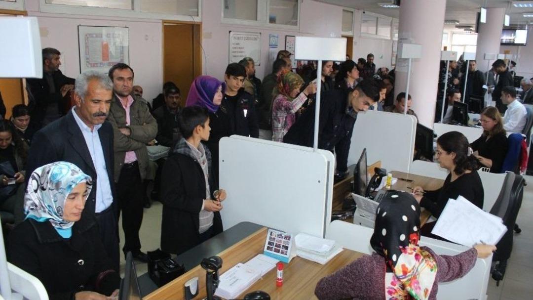 Dedikodu, N&uuml;fus M&uuml;d&uuml;rl&uuml;ğ&uuml;nde Yoğunluğa Neden Oldu